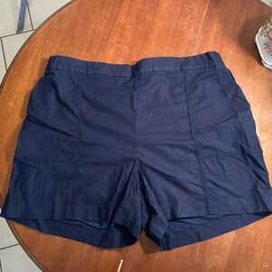 Lane Bryant Bermuda style shorts in a size 22 nwt